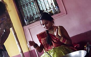 Dewar Bhabhi , Sudipa bhabhi ko dewar ne kele ke bagiche me le jakar dewar ne khub choda Chasma Daal ke ( Hindi Audio )