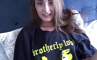 Little Sister Wants near Fuck Big Brother - Family Therapy
