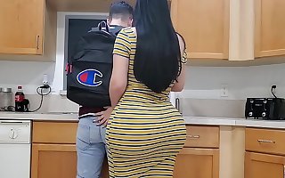 BIG ASS STEPMOM Sanctimoniousness Rise OUT WITH CORONAVIRUS LOCKDOWN As a result SHE FUCKS HER SON